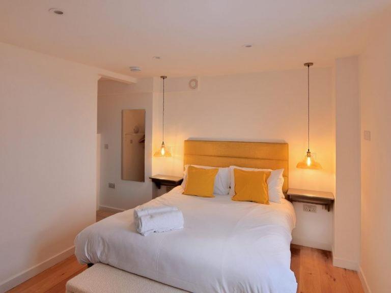 Largigi Offering Two Amazing Panoramic Sea Front Apartments ไลม์รีจิส ภายนอก รูปภาพ