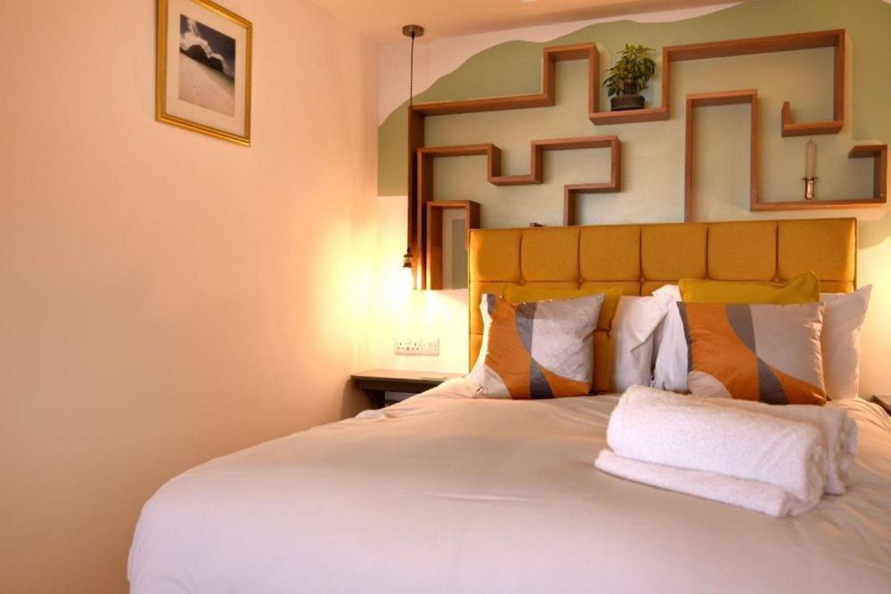 Largigi Offering Two Amazing Panoramic Sea Front Apartments ไลม์รีจิส ภายนอก รูปภาพ